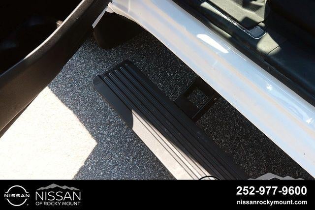 2021 RAM 1500 Laramie 4x4 Crew Cab 5'7" Box