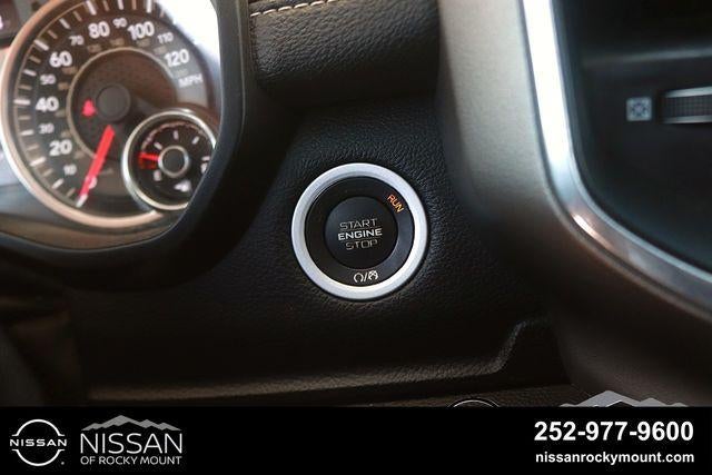 2021 RAM 1500 Laramie 4x4 Crew Cab 5'7" Box