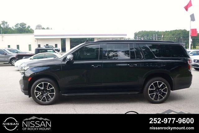 2022 Chevrolet Suburban 4WD RST