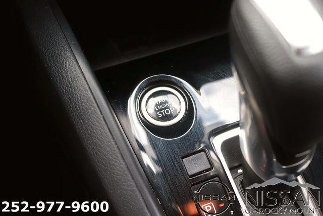 2024 Nissan Versa SR CVT