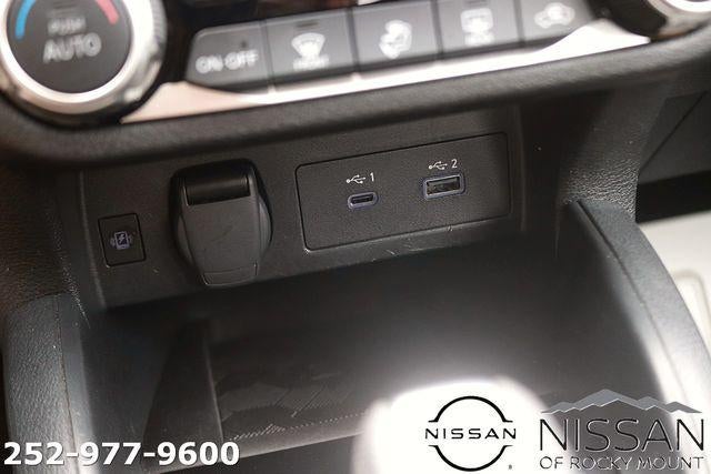 2024 Nissan Versa SR CVT
