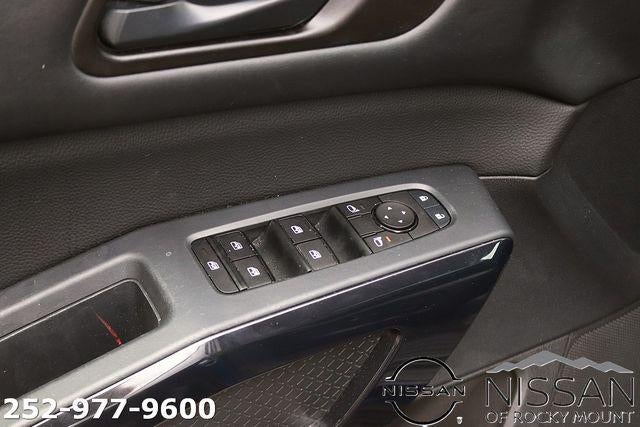 2025 Nissan Pathfinder SV 4WD