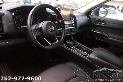 2025 Nissan Pathfinder SV 4WD