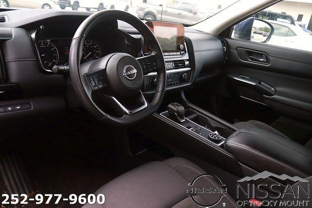 2025 Nissan Pathfinder SV 4WD