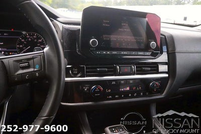 2025 Nissan Pathfinder SV 4WD