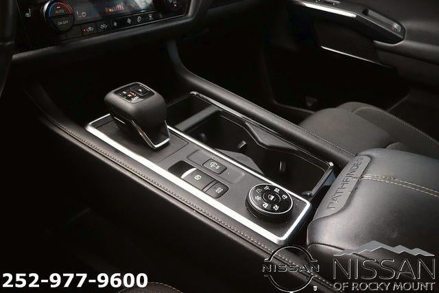 2025 Nissan Pathfinder SV 4WD