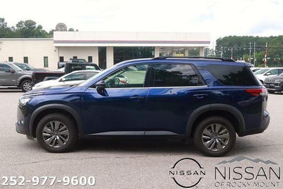 2025 Nissan Pathfinder SV 4WD