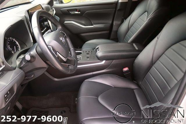 2023 Toyota Highlander XLE FWD (Natl)