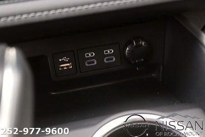 2023 Toyota Highlander XLE FWD (Natl)