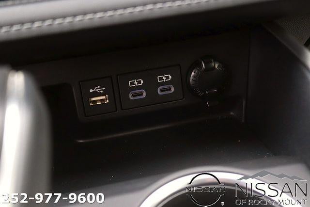 2023 Toyota Highlander XLE FWD (Natl)