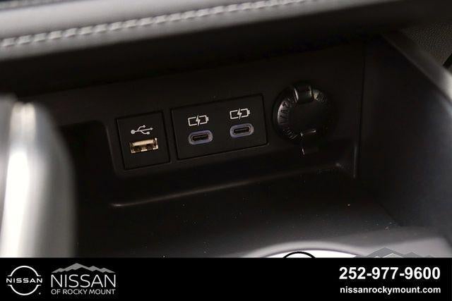 2023 Toyota Highlander XLE FWD (Natl)