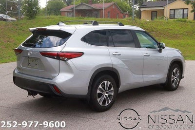 2023 Toyota Highlander XLE FWD (Natl)