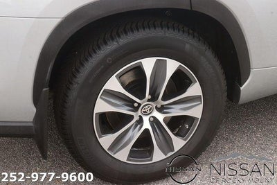 2023 Toyota Highlander XLE FWD (Natl)