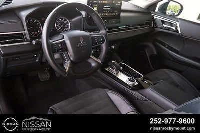 2025 Mitsubishi Outlander SE FWD