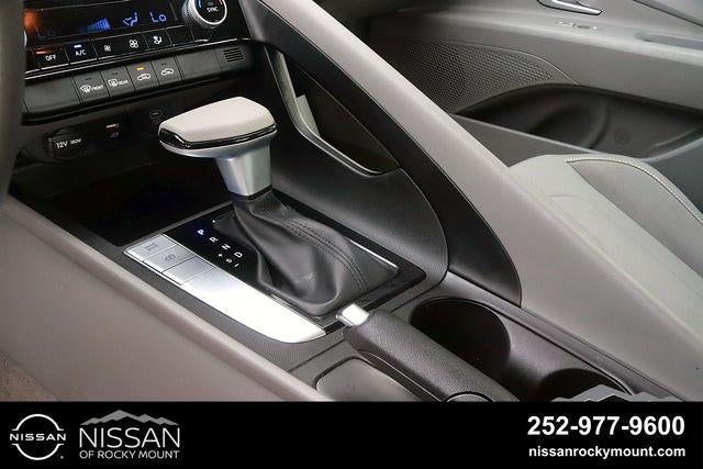 2024 Hyundai ELANTRA SEL IVT