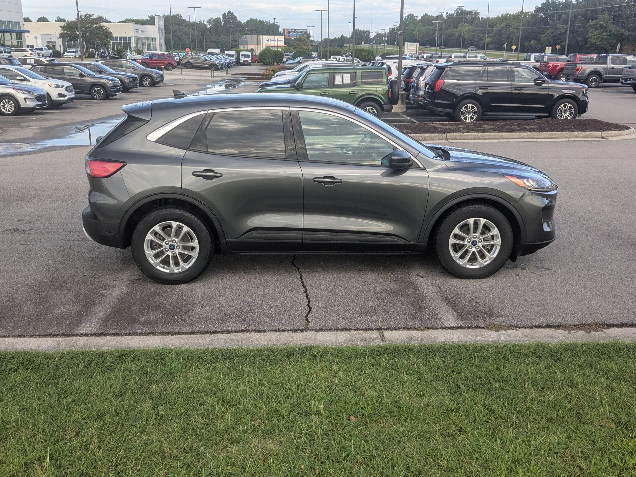 Used 2020 Ford Escape SE with VIN 1FMCU0G6XLUA70139 for sale in Prince George, VA