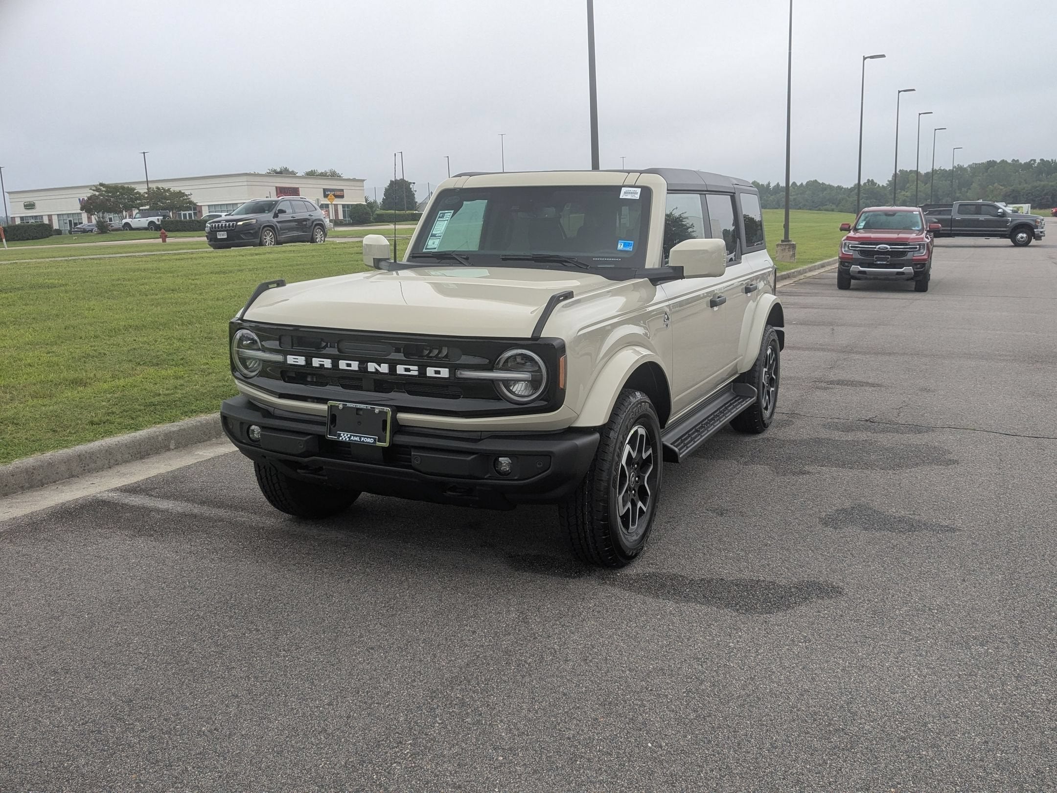 2026 Ford Bronco Outer Banks