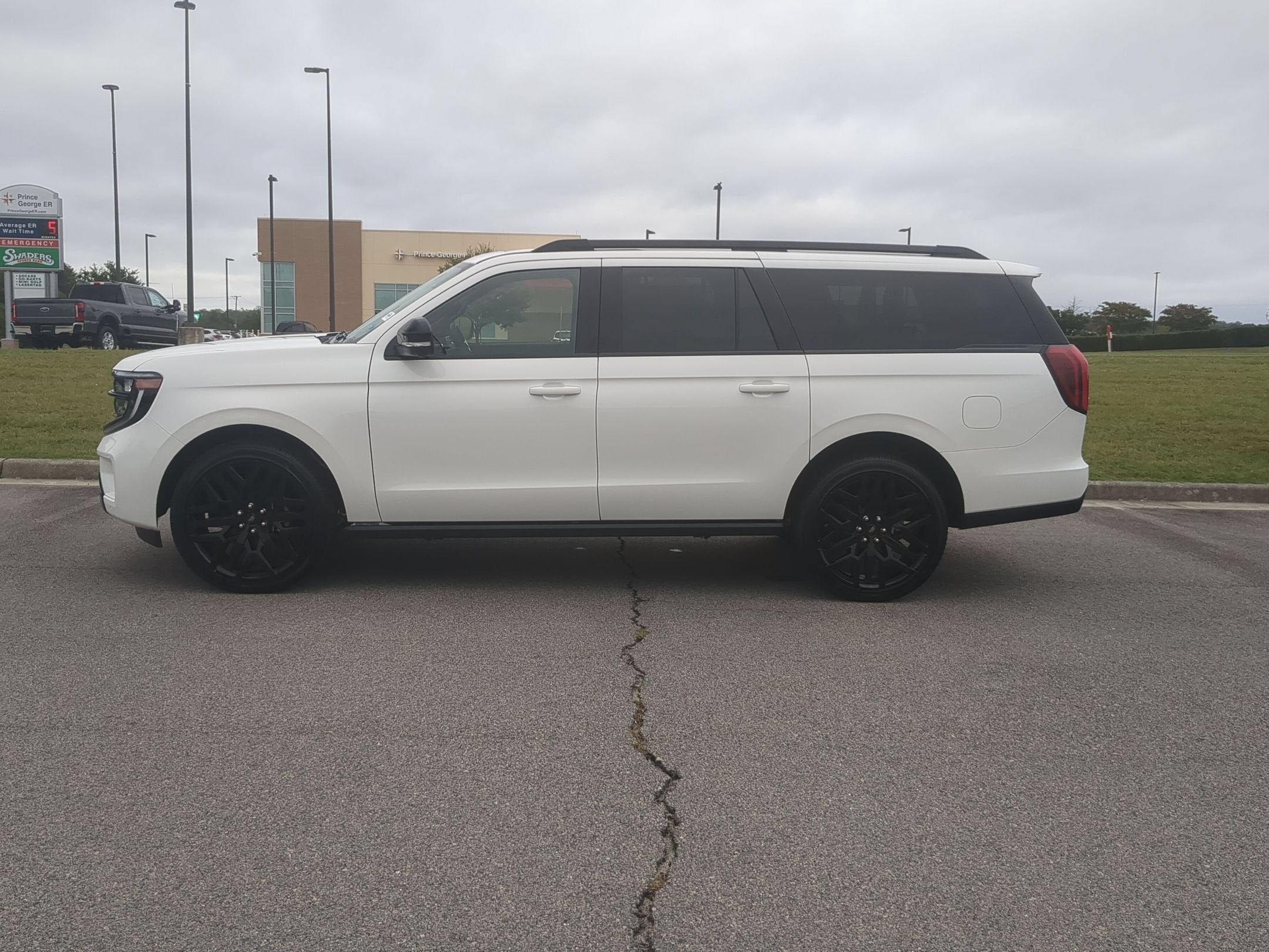 2027 Ford Expedition Max Platinum