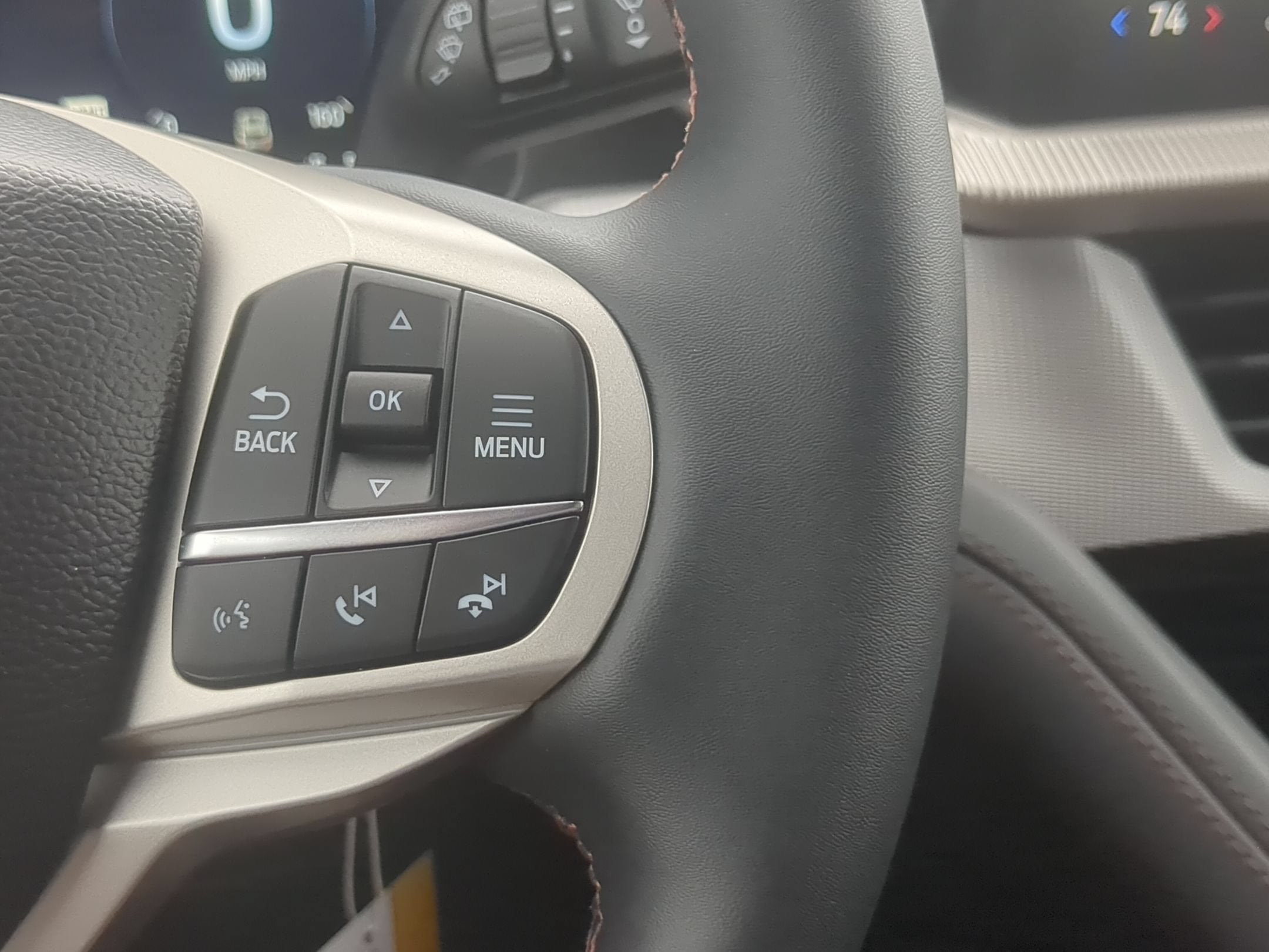2027 Ford Explorer Active w/200A Pkg