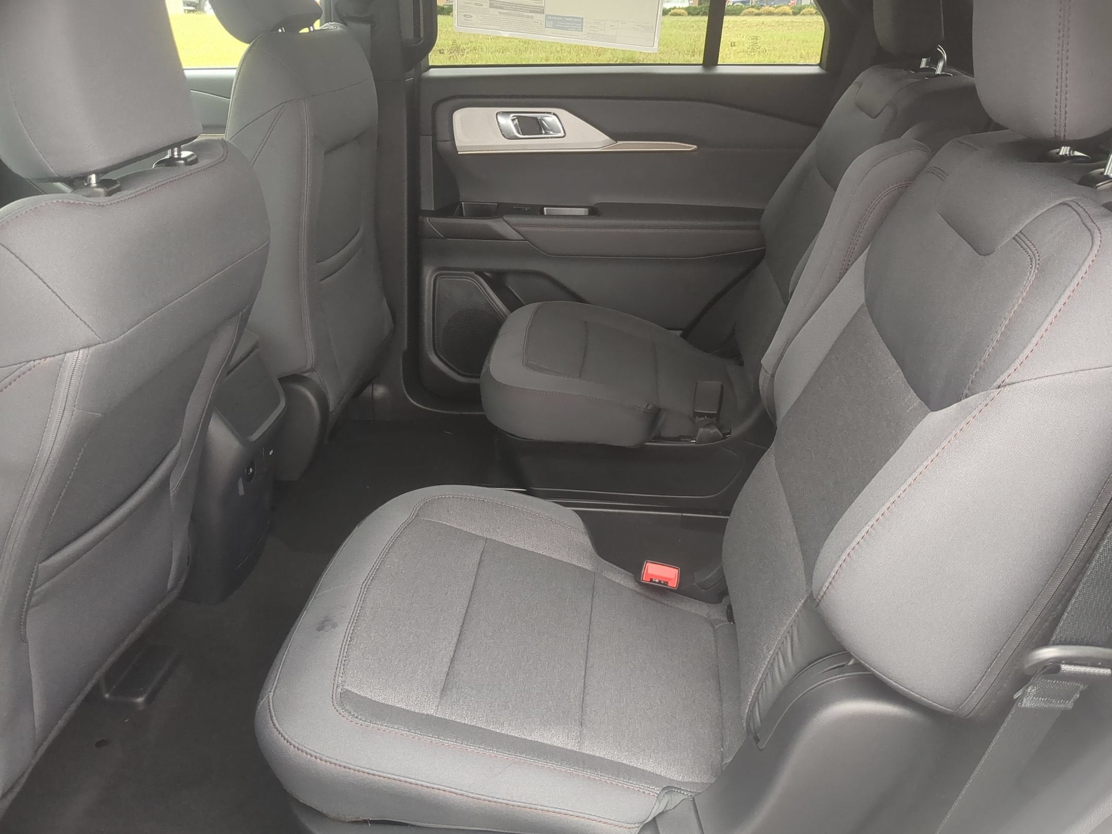 2027 Ford Explorer Active w/200A Pkg