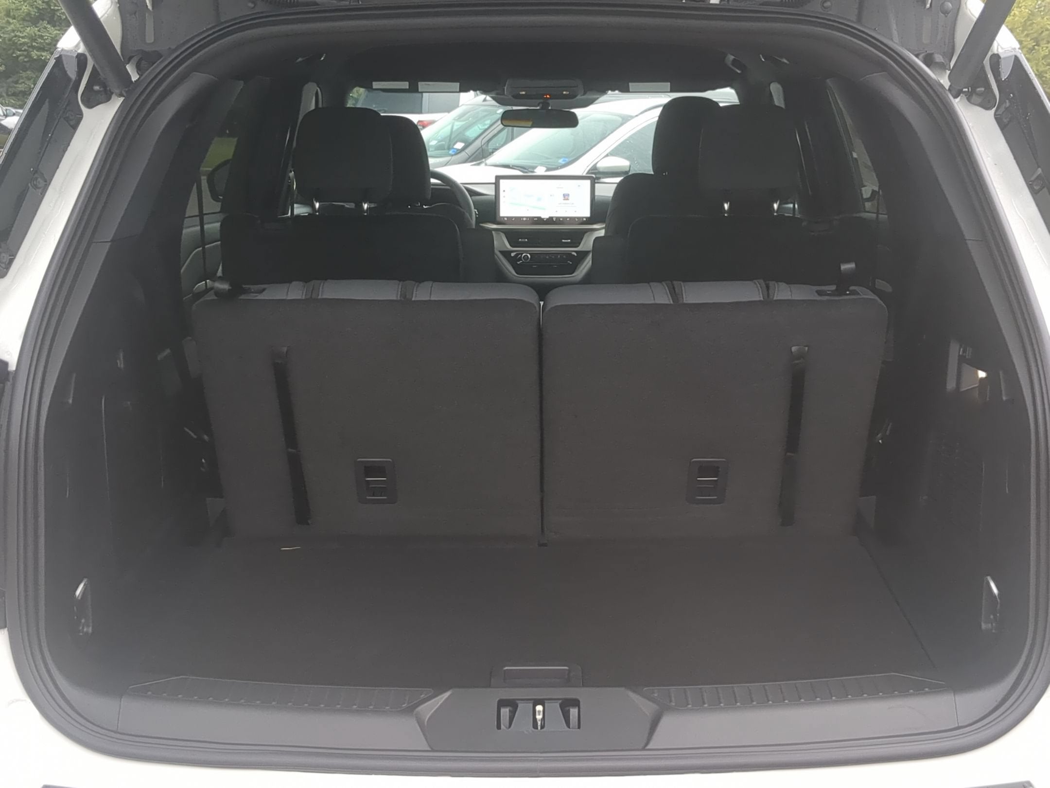 2027 Ford Explorer Active w/200A Pkg