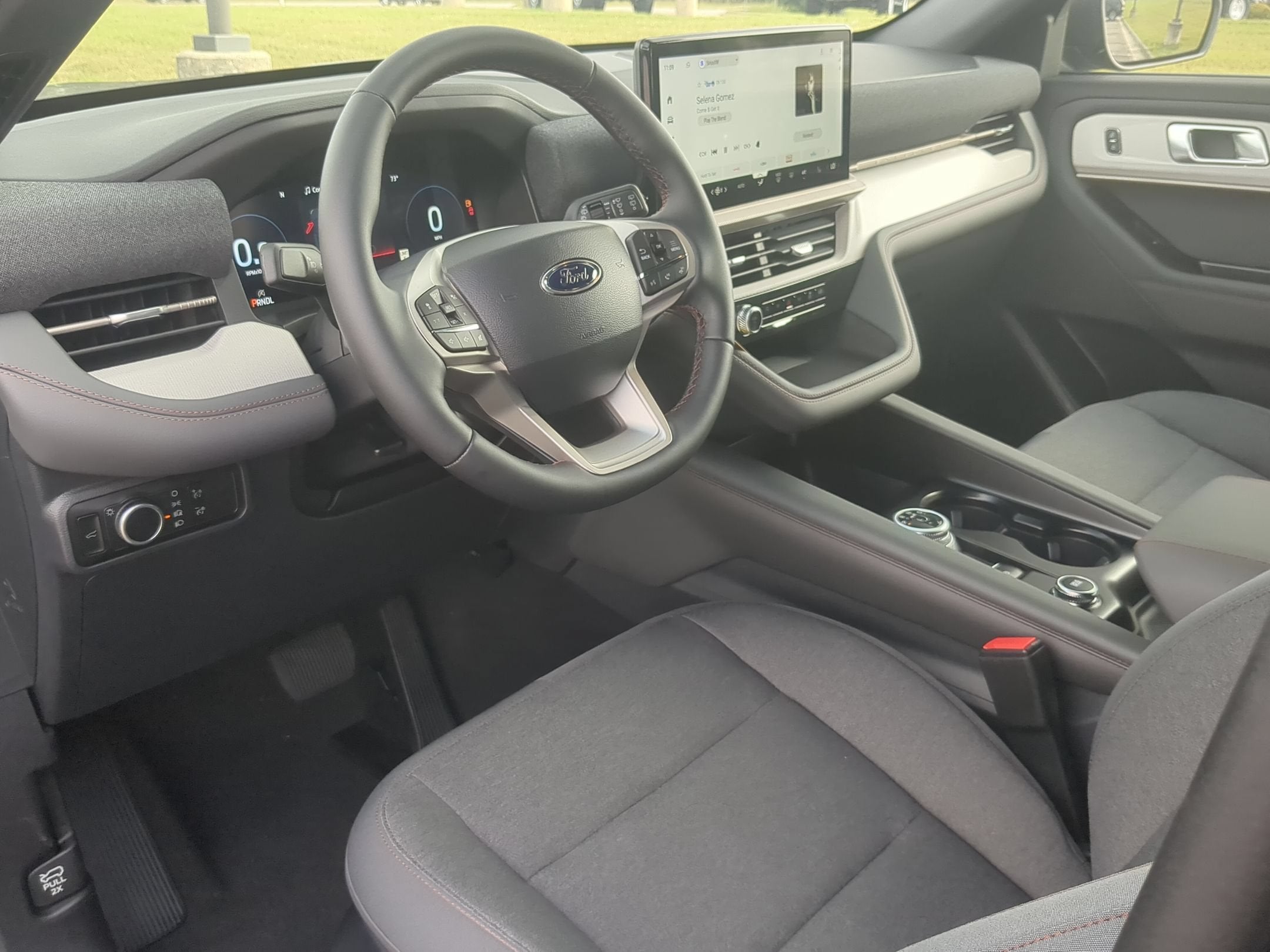 2027 Ford Explorer Active w/200A Pkg