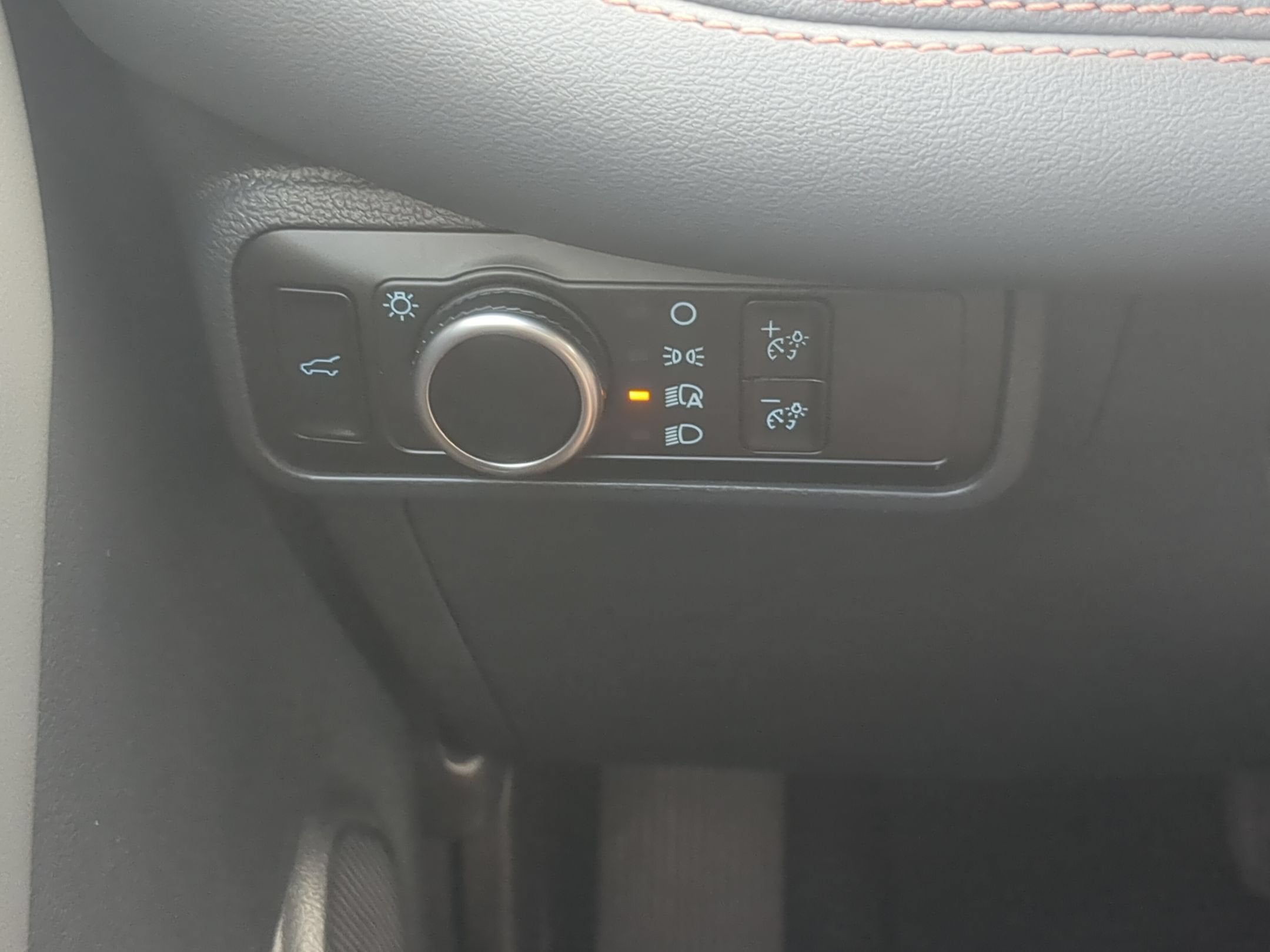 2027 Ford Explorer Active w/200A Pkg