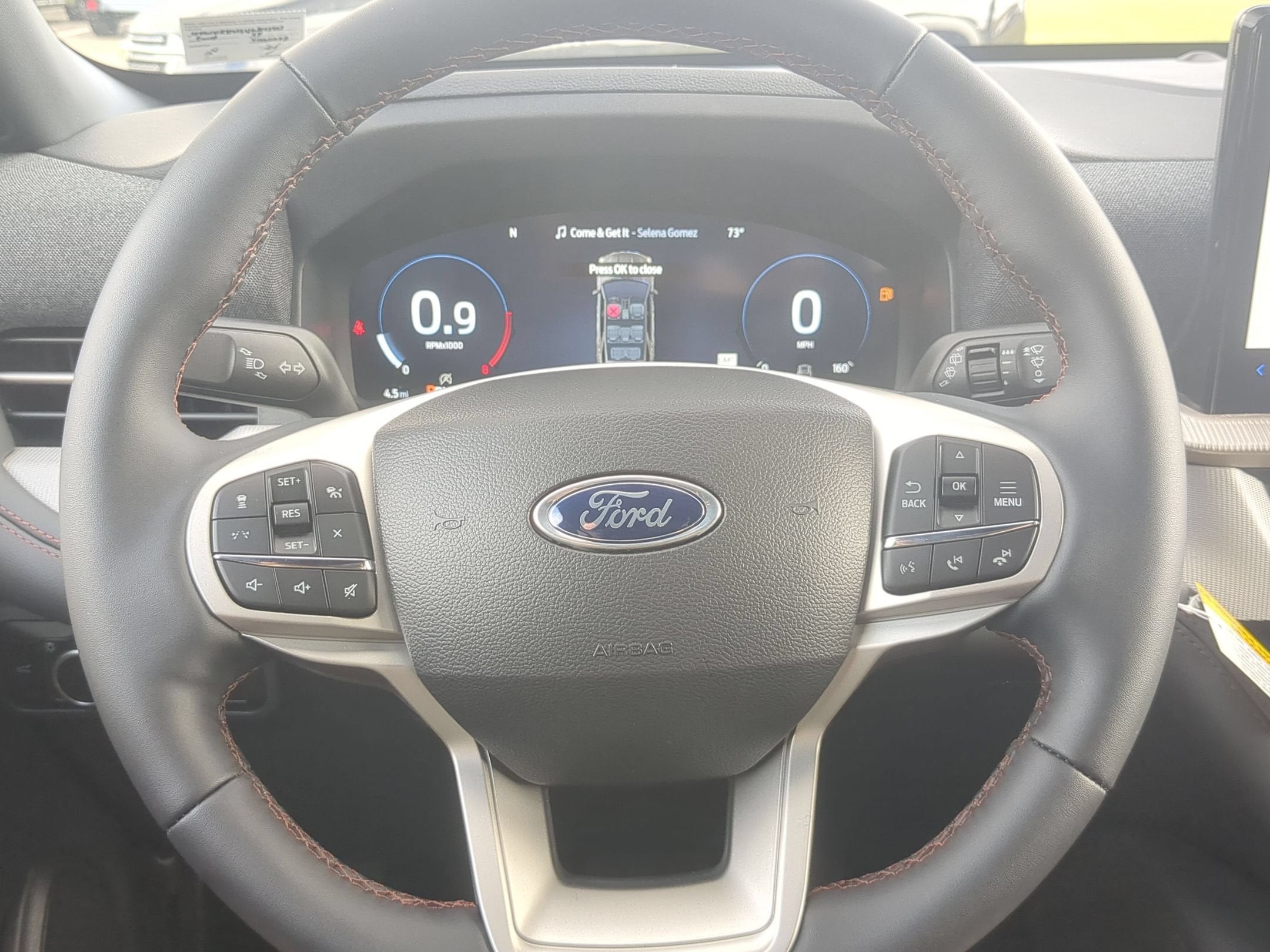 2027 Ford Explorer Active w/200A Pkg