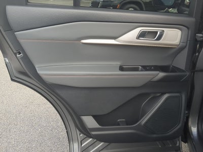 2027 Ford Explorer Active w/200A Pkg