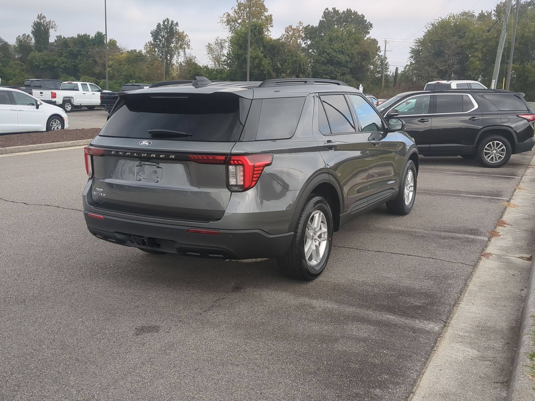 2027 Ford Explorer Active w/200A Pkg