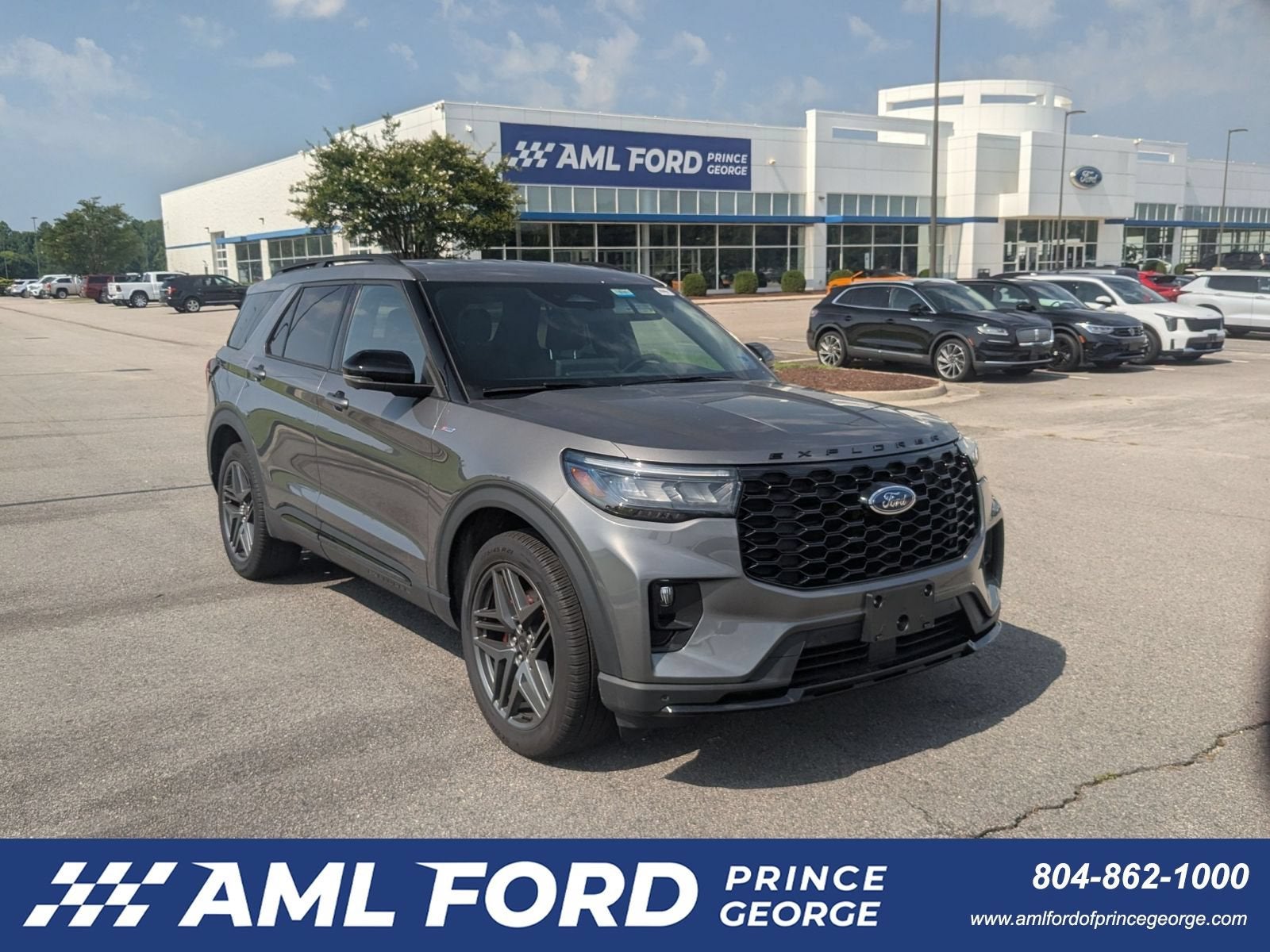 2025 Ford Explorer ST-Line