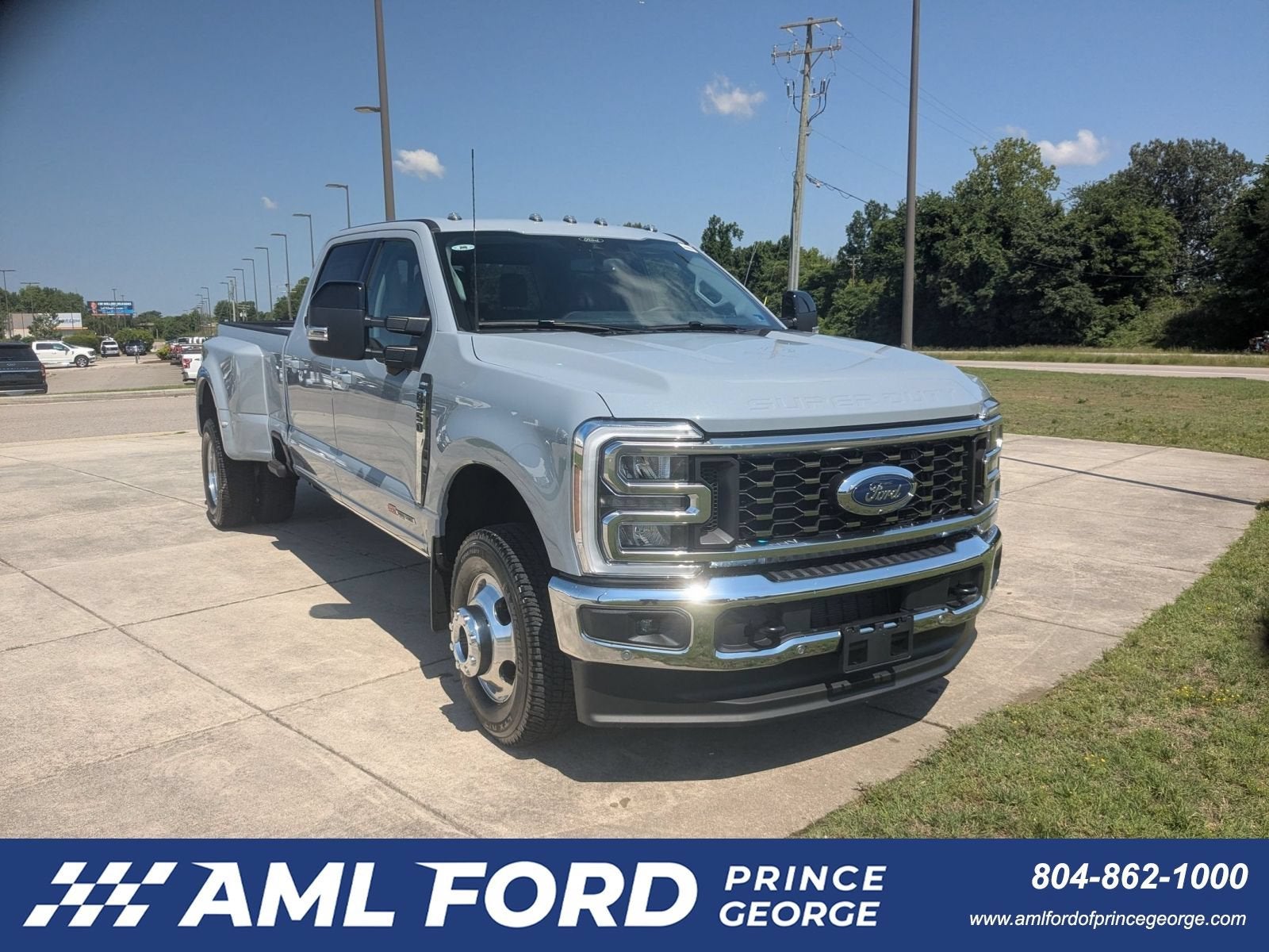 2026 Ford Super Duty F-350 DRW LARIAT