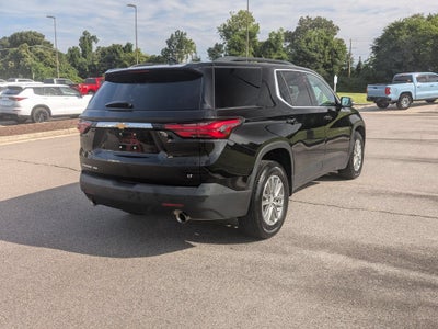 2022 Chevrolet Traverse LT Cloth