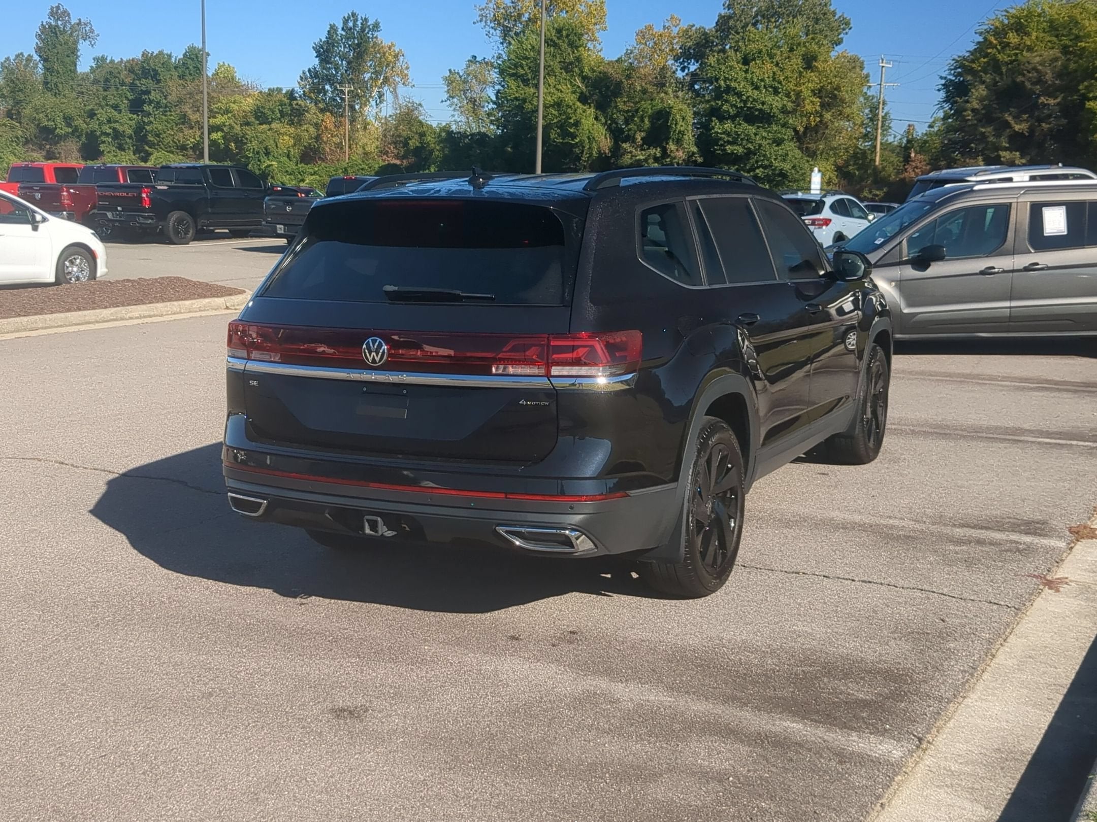 2025 Volkswagen Atlas 2.0T SE w/Technology