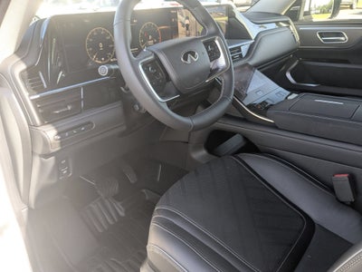 2025 INFINITI QX80 LUXE