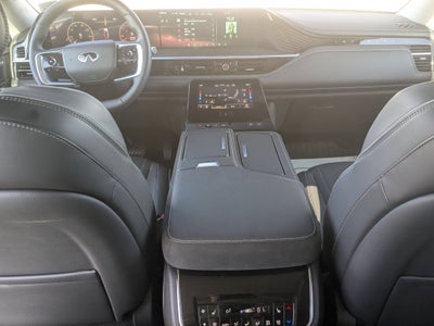 2025 INFINITI QX80 LUXE