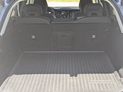 2023 Volvo XC60 Ultimate Bright Theme